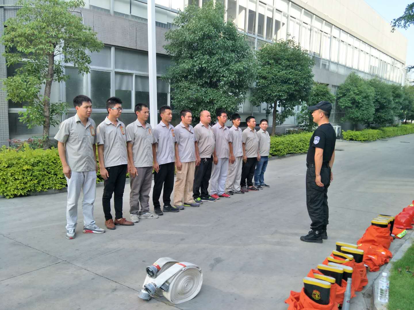 银盾（厦门）保安服务有限公司,厦门安保公司,厦门保安公司,厦门安保,厦门保安服务,厦门安保服务,厦门社区门卫,厦门工厂门卫,厦门贴身保镖，厦门马拉松安保,厦门会