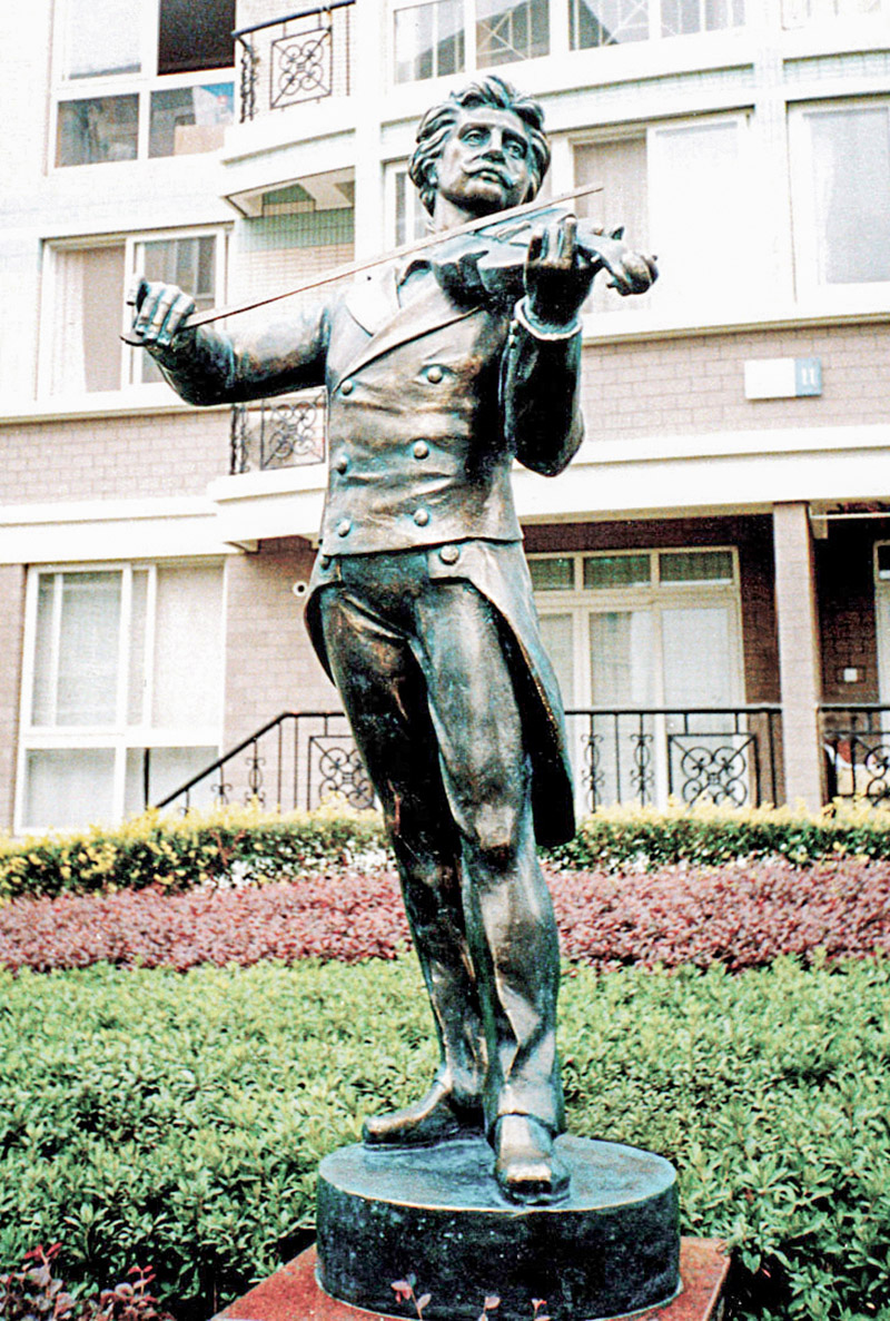 约翰.斯特劳斯像