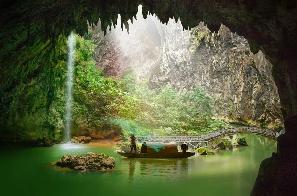 英德赏英西十里画廊、英德洞天仙境、游船穿越、九州驿站天门沟、泡树上温泉、寻丛林松鼠、入住树上温泉酒店2日游