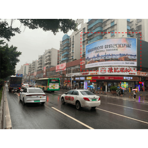 广州市白云区商汇人和广场地铁口弧形外墙-2号位