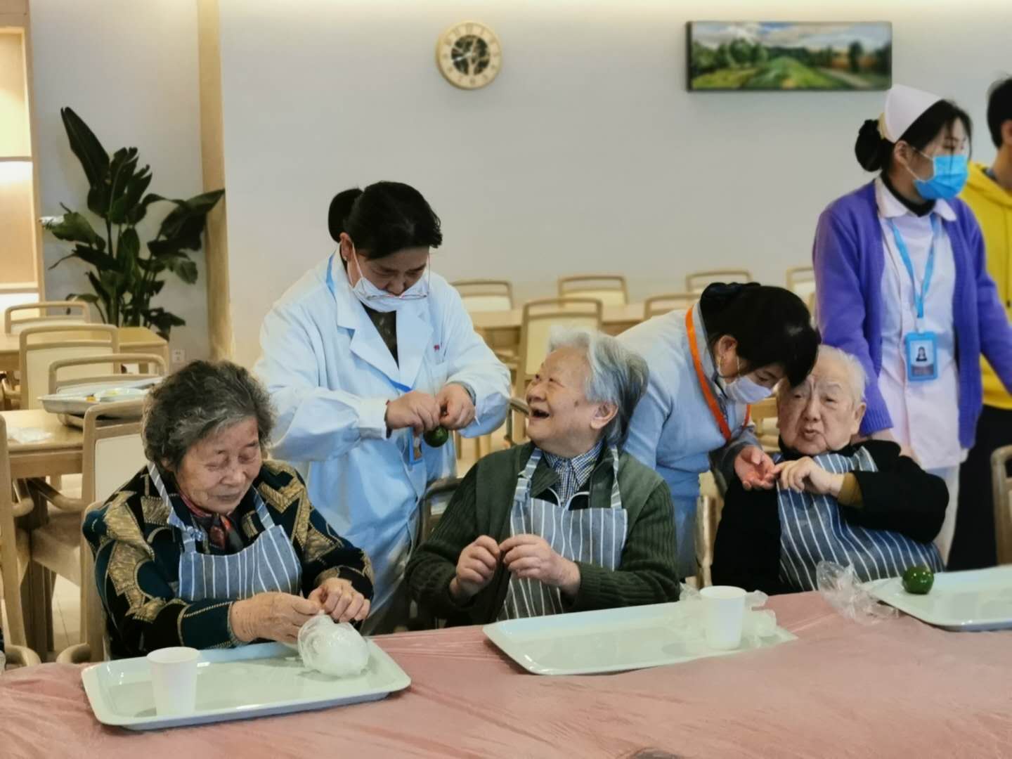 我们包青团啦~