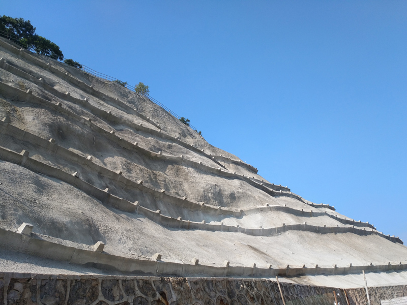 东菀市东城区牛山亚能机电厂后山地质灾害隐患点支护工程