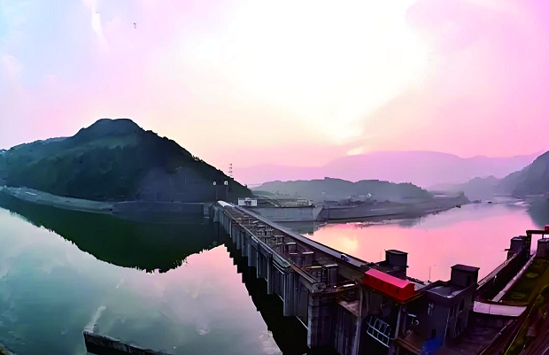 湖南辰溪县清水塘水电站大坝渗漏维修
