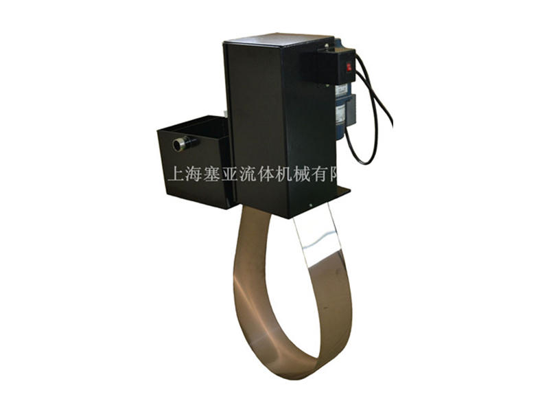 撇油机的工作原理是什么？