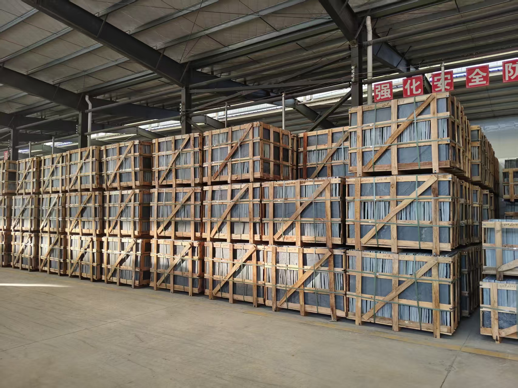 黑色自然面青石板