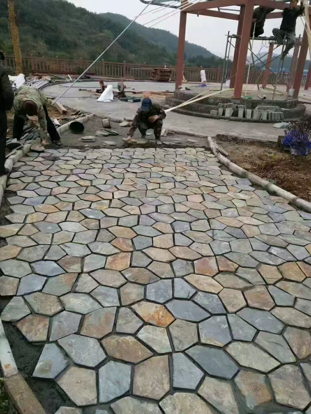 彩色冰裂纹石材/不规则锈石板