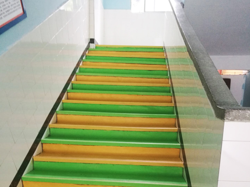凉风亚小学整体梯步