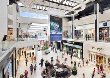 <div style="text-align:center;">
	<strong><span style="font-size:14px;">商场客流</span></strong>
</div>