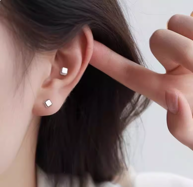 耳饰
