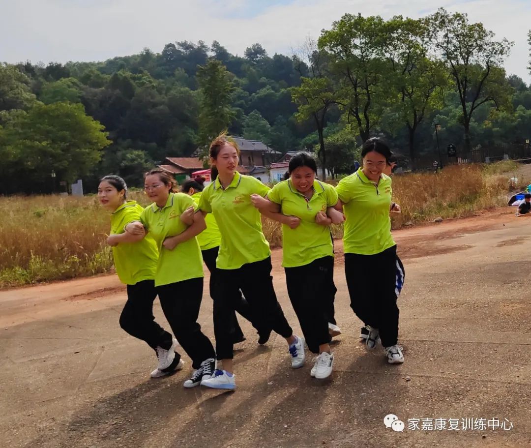 教师团建游戏 教师团建游戏