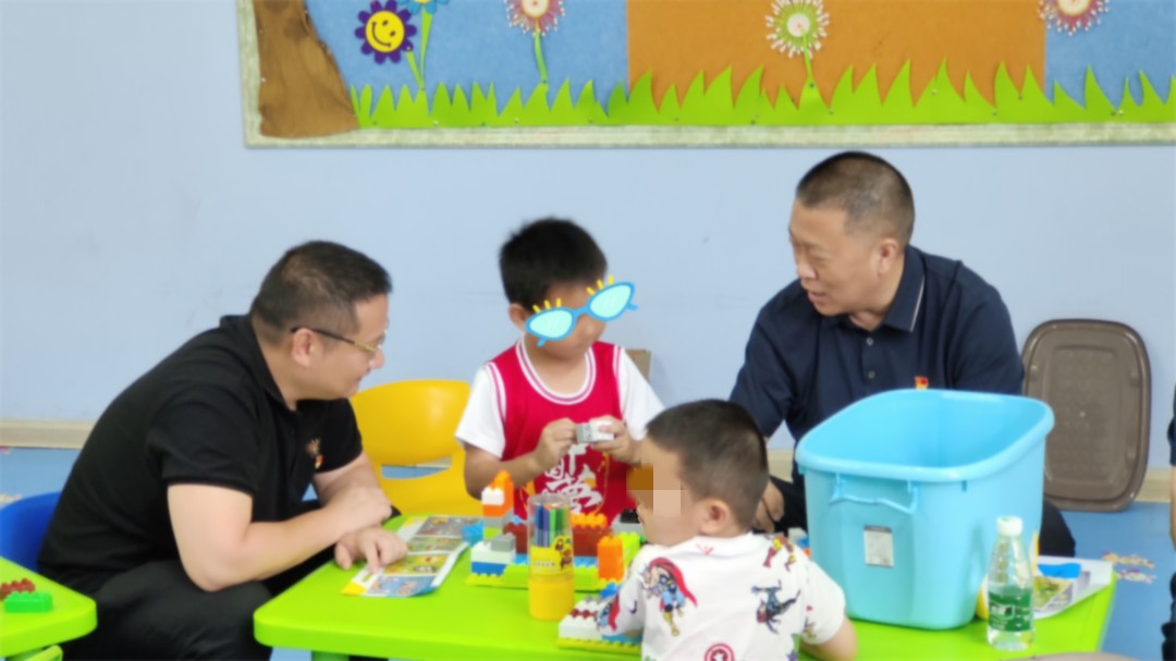 领导视察 领导视察