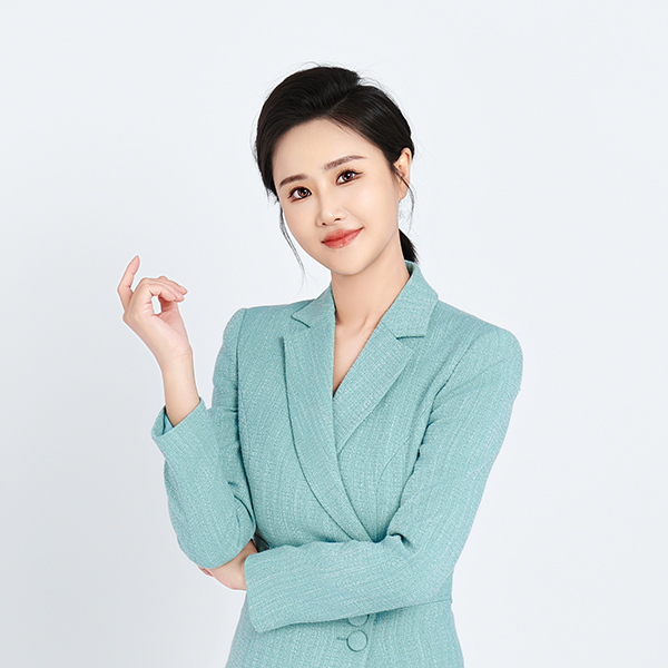 李欣