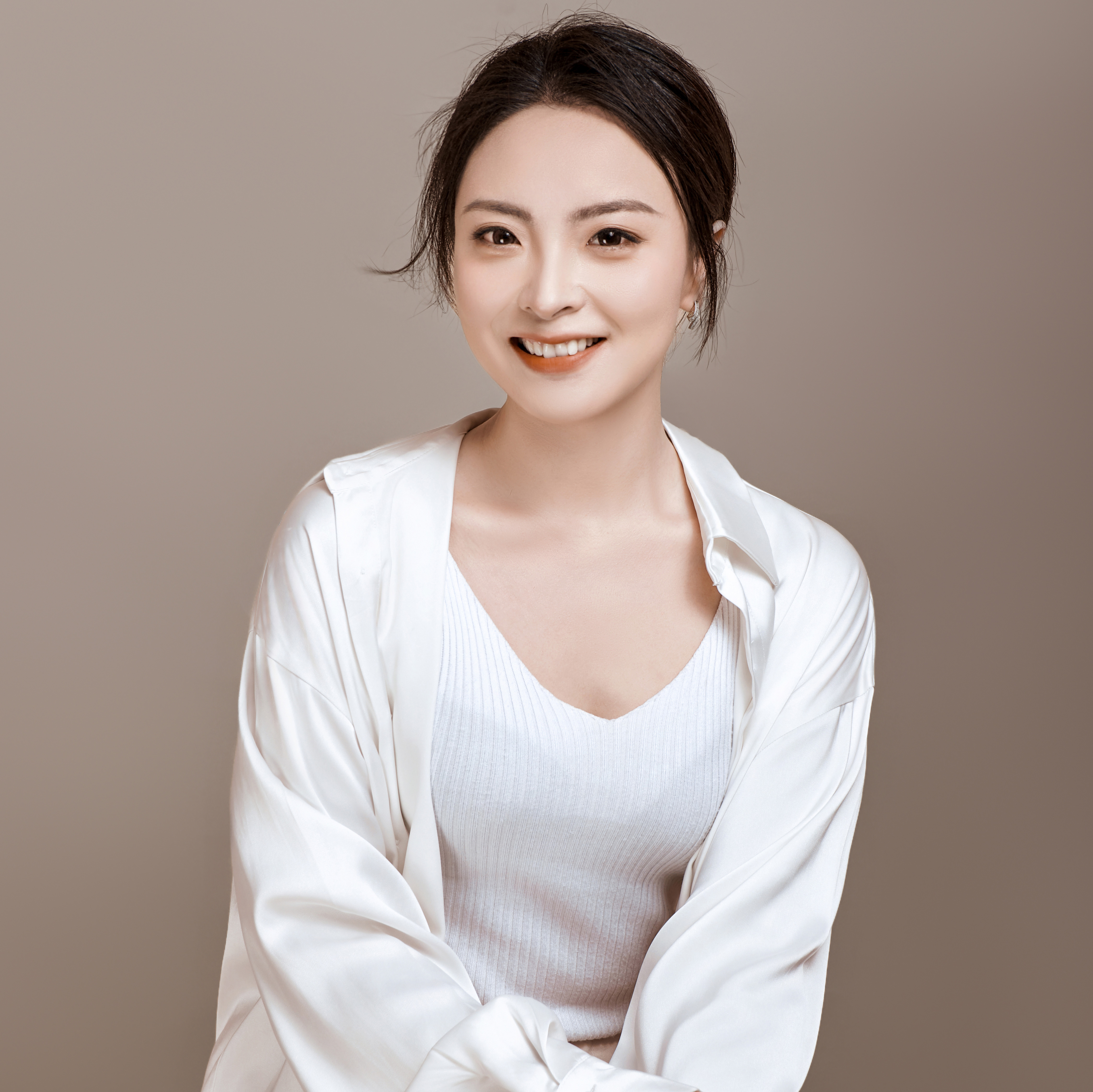 王妍