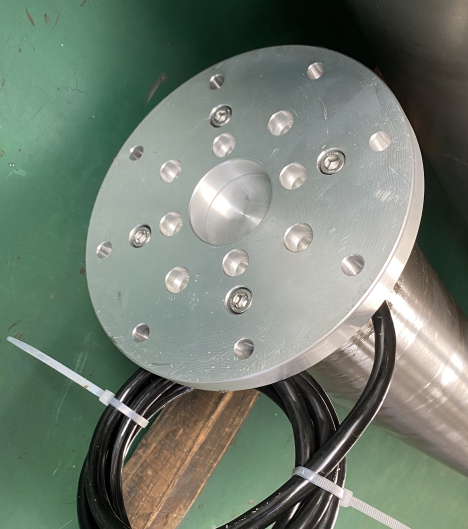 bottom flange 