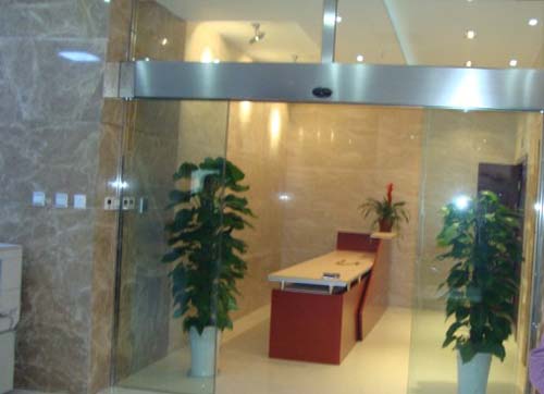 工商管委会自动门