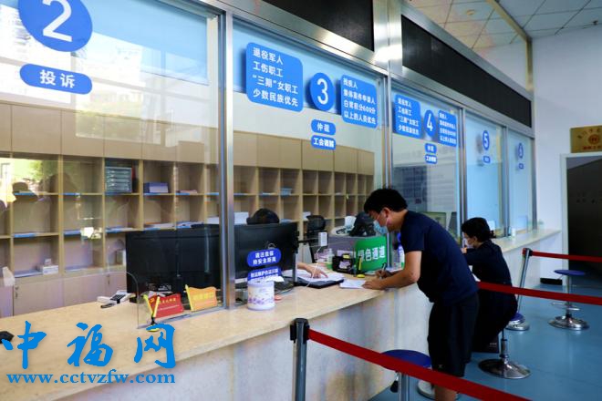 “工会调解+劳动仲裁”让职工维权更便捷。厦门市总工会供图