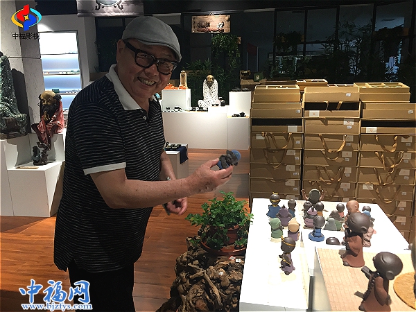 西游记猪八戒、沙和尚莅临中福影视指导工作