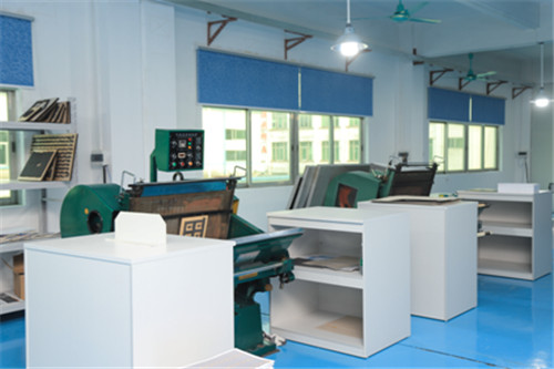 <span><span>Semi automatic beer machine, bronzing machine</span></span>