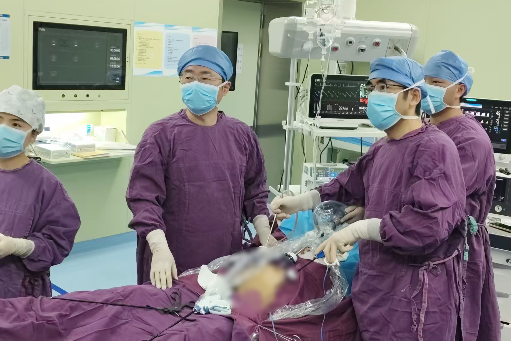 【春节我在岗】沪蚌专家联手 市二院泌尿外科一日完成四台高难度手术