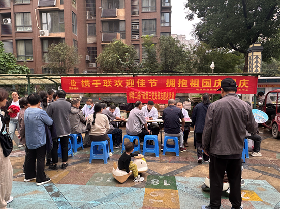 健康服务进社区——蚌埠二院行政第三党支部开展迎国庆义诊活动