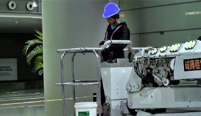 空调风管高空清洗作业现场