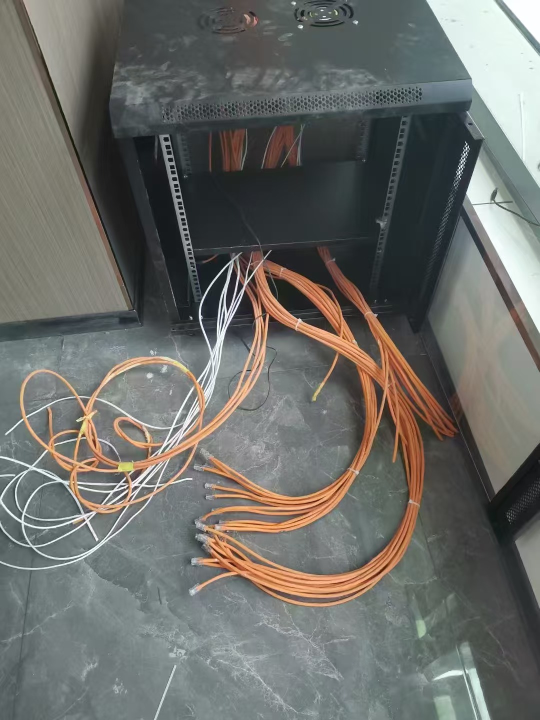 综合布线机柜安装宽带安装