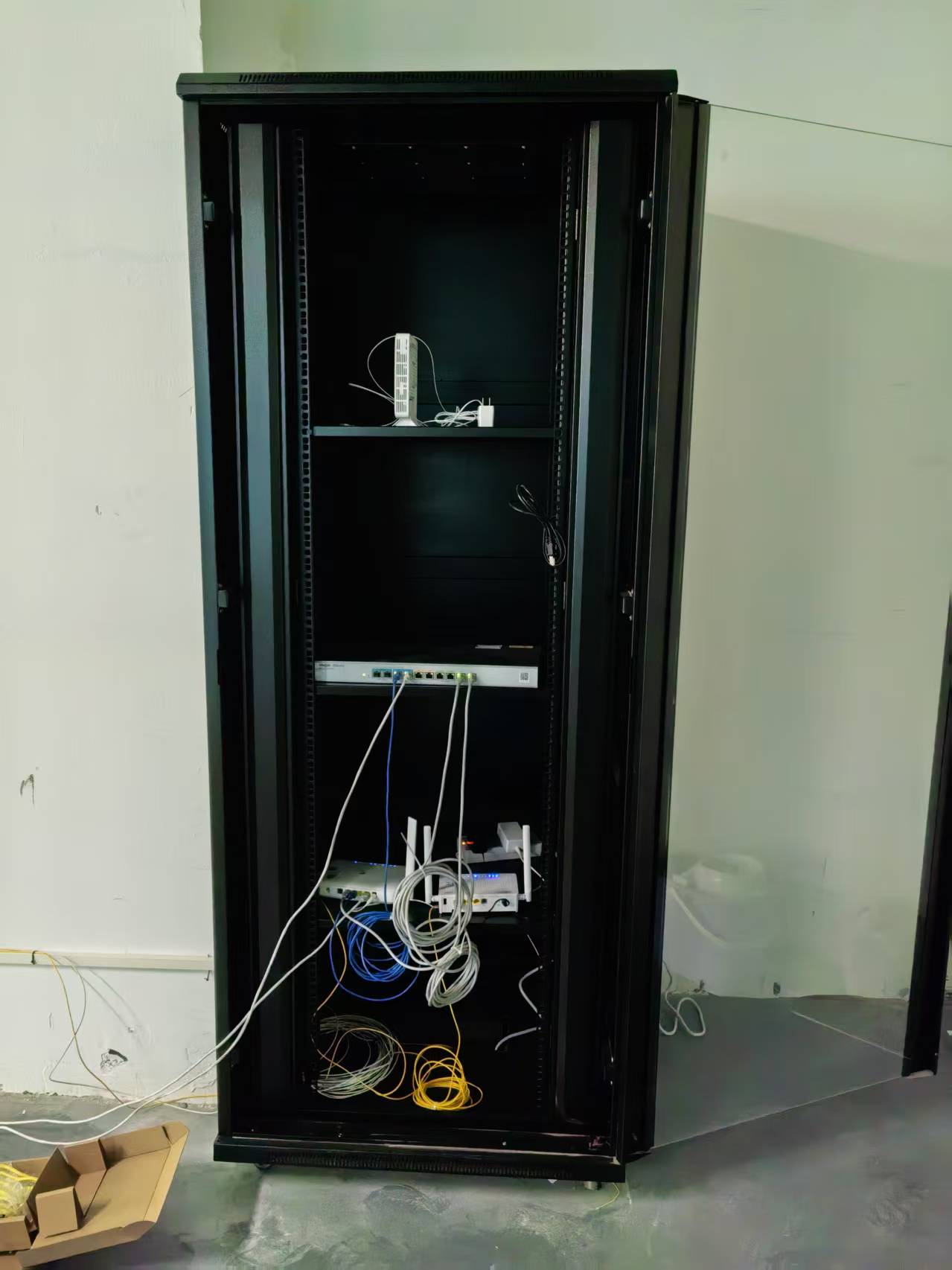 互联网专线安装机柜安装