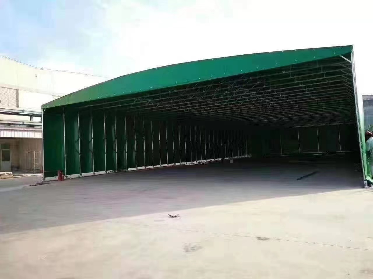 推拉蓬