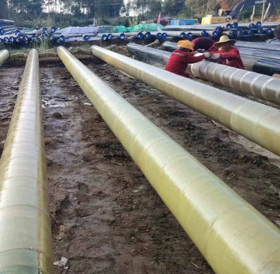 管道穿越环氧树脂玻璃钢施工