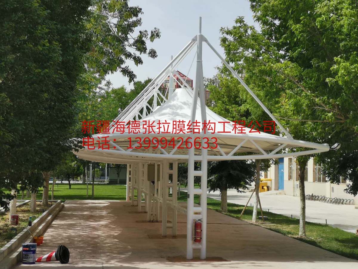 库尔勒塔指小区5区自行车棚膜结构工程