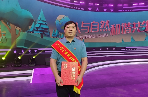 拯救长江上游珍稀鱼类 环保“绿色先锋”周亮执着了近30年