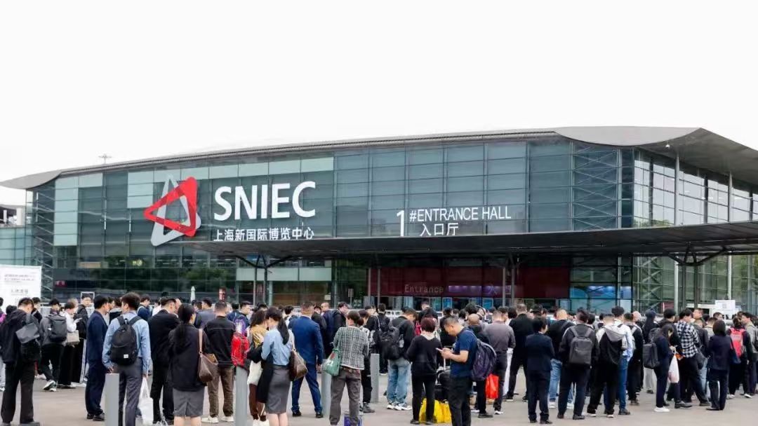 佧诺150℃复叠高温热泵闪耀 2025中国制冷展，引领高温热泵技术创新浪潮