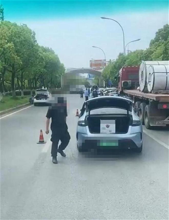 江阴枪击案两嫌犯已被找到,两人均已身亡