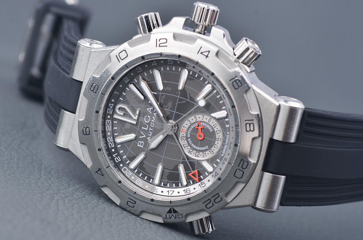 已售出【98新】宝格丽diagono两地时日历自动胶带男表DP 42 S GMT