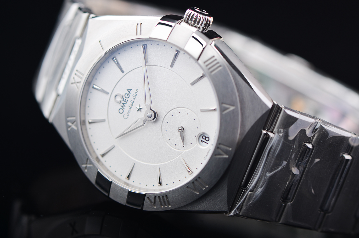 【国行全新】欧米茄星座小三针日历自动女表131.10.34.20.02.001