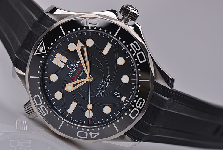 已售出【98新】欧米茄海马007限量版陶瓷圈自动男表210.22.42.20.01.004