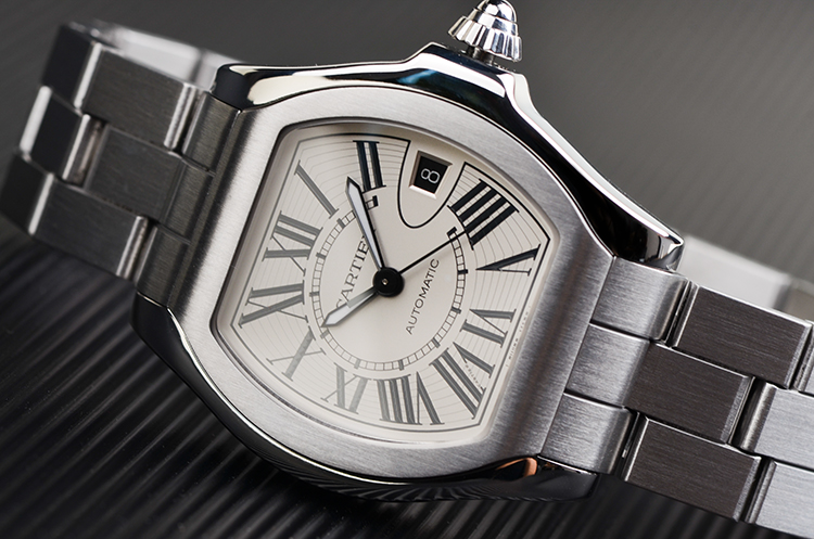 已售出【98新】卡地亚跑车系列大三针日历钢带自动男表W6206017在保