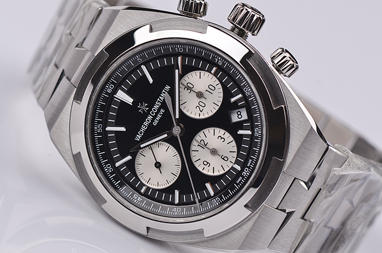 已售出【未使用品】江诗丹顿纵横四海黑面计时日历男表5500V/110A-B481