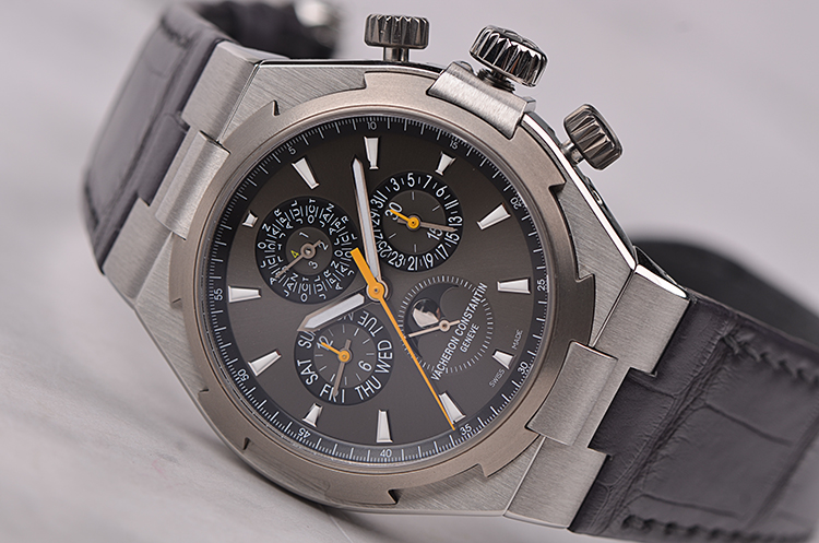 已售出【98新】江诗丹顿纵横四海万年历月相计时男表49020/000W-9656