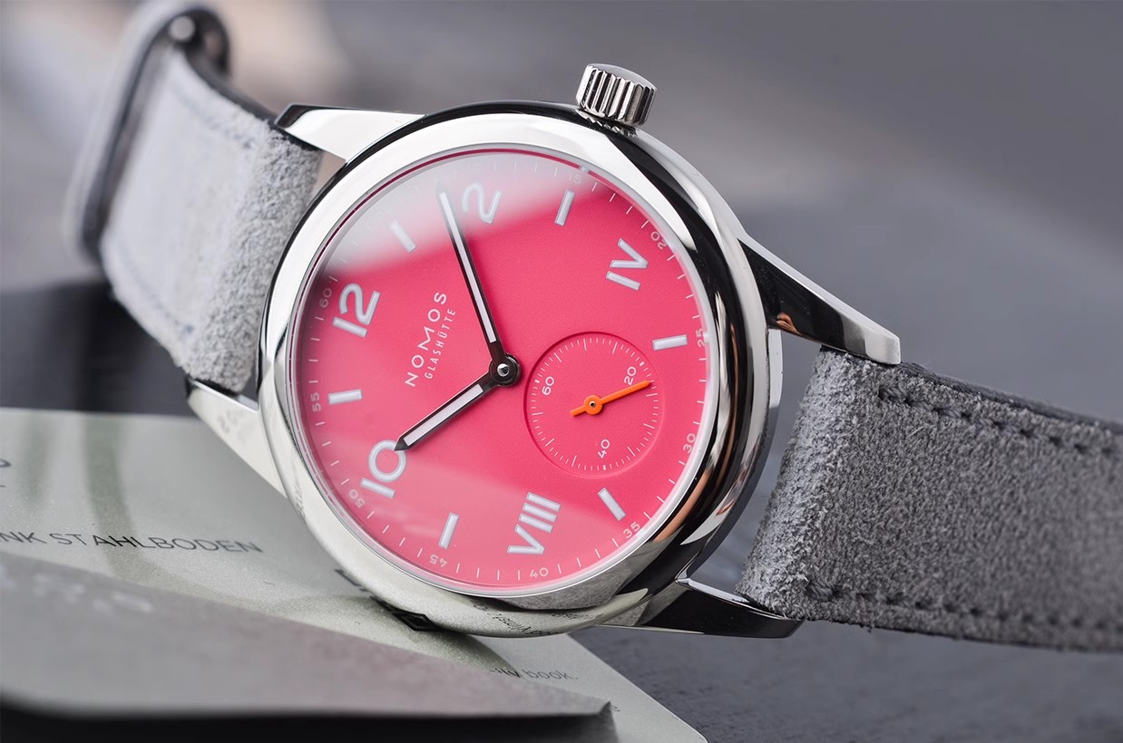已售出【未使用品】NOMOS诺莫斯加州面小三针手上链皮带男表711盒证齐