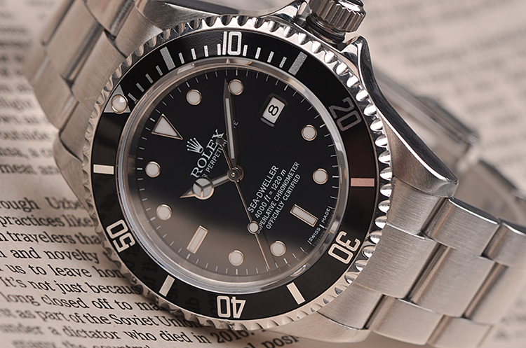 已售出【98新】劳力士海使型1220米防水大三针日历钢带自动男表16600