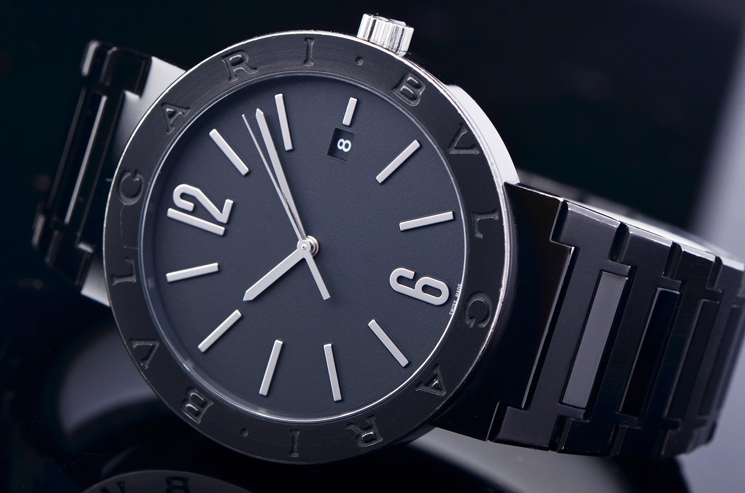 已售出【98新】宝格丽pvd钢黑盘大三针日历自动钢带男表103540盒证齐