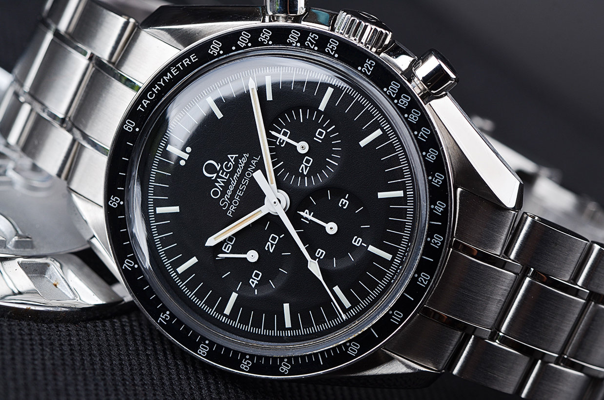 已售出【98新】欧米茄超霸登月计时手上链钢带男表311.30.42.30.01.005