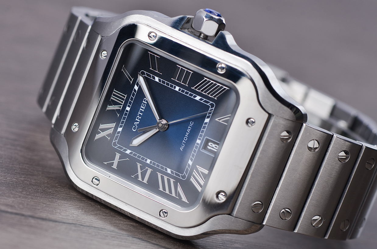 已售出【98新】卡地亚山度士新款蓝面大三针日历自动钢带男表WSSA0030