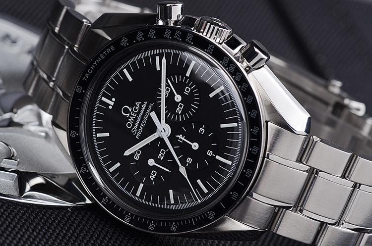 已售出【98新】欧米茄超霸登月计时手上链钢带男表311.30.42.30.01.005