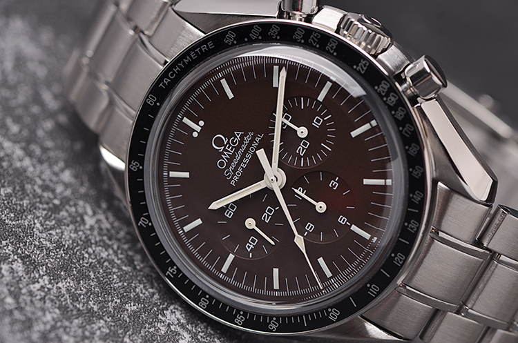 已售出【97新】欧米茄超霸登月巧克力面计时男表311.30.42.30.13.001