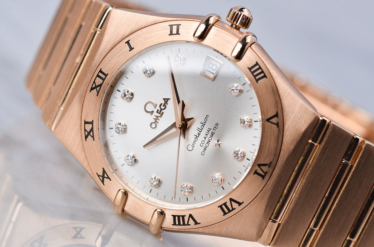 已售出【98新】欧米茄星座160周年全玫瑰金自动男表111.50.36.20.52.001