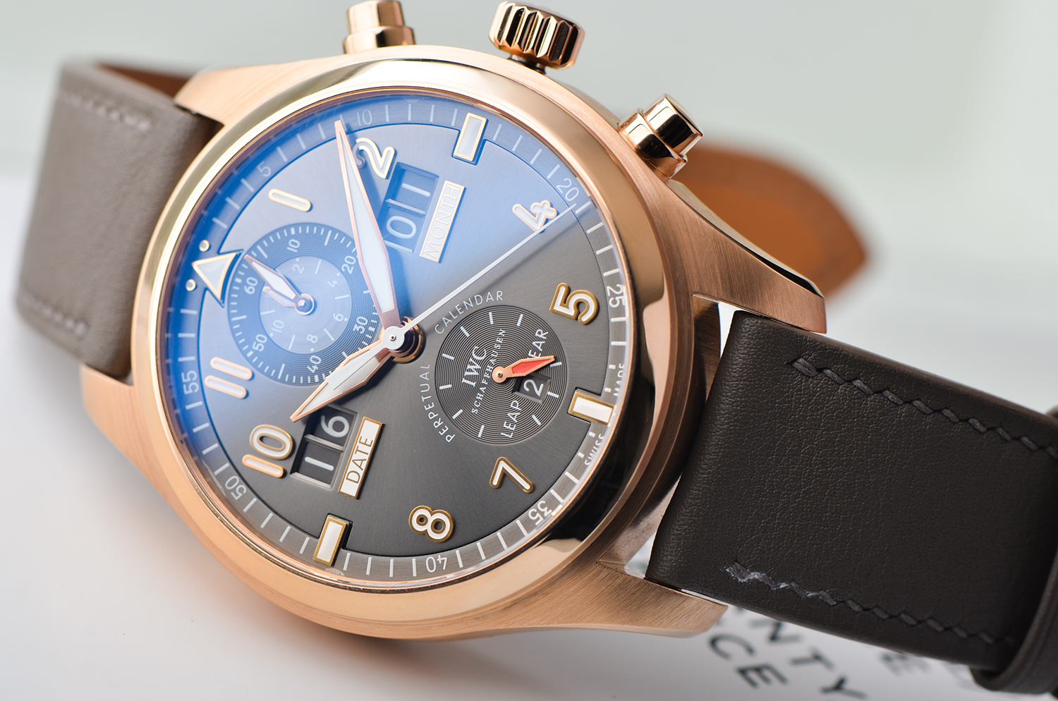 【98新】万国喷火战机玫瑰金万年历飞返计时自动男表iw379103全套