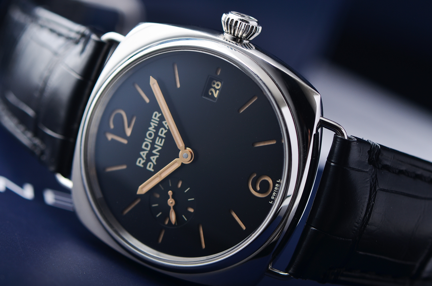 【98新】沛纳海黑盘小三针日历3天链自动皮带男表pam01294盒证齐