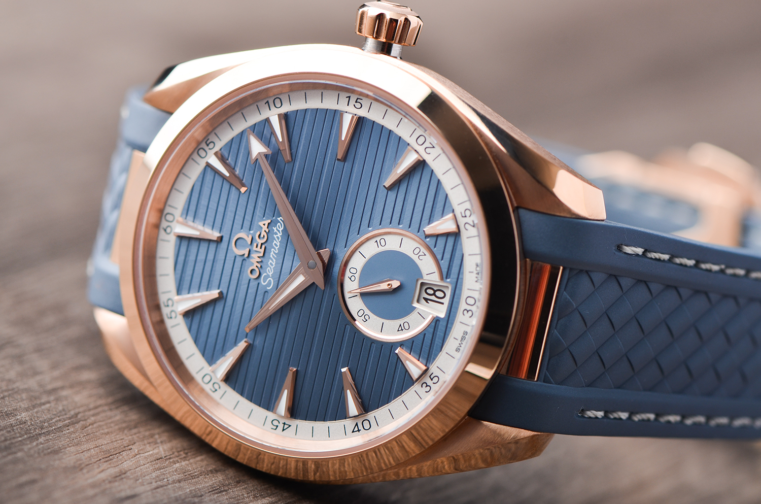 【未使用品】欧米茄海马玫瑰金小三针男表220.52.41.21.03.002